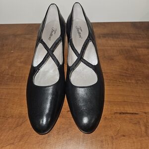 Trotters Black Women's Shoes
